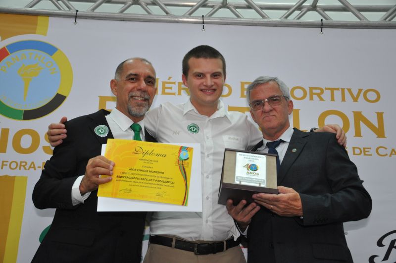 Igor Chagas Monteiro recebe Mérito - Arrbitragem de Futebol de Sete Parralímpico - entregue pelo panathleta Antônio Carlos Reiff Werneck