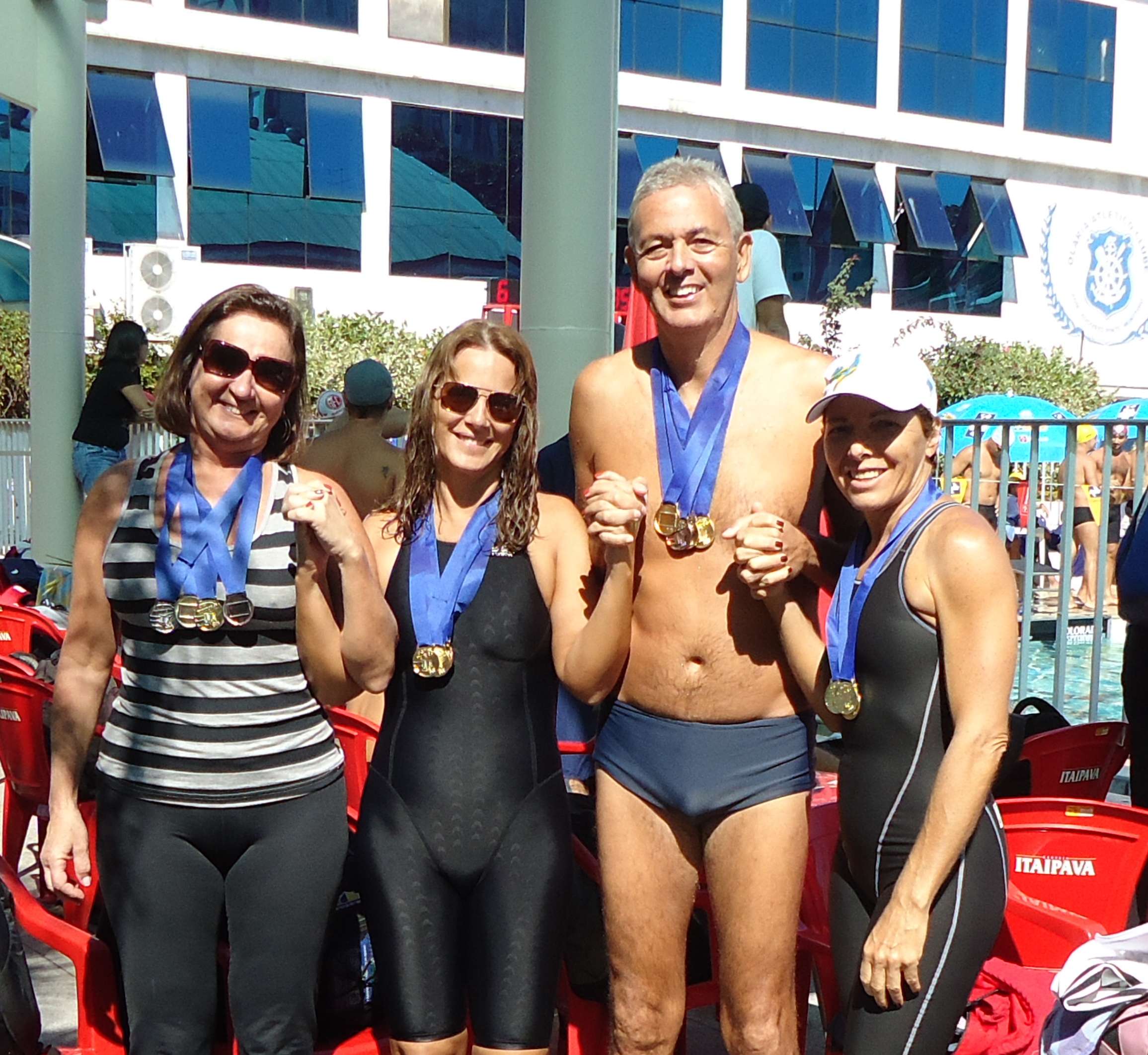 Leia mais sobre o artigo Atletas da natação master da AABB voltam a brilhar