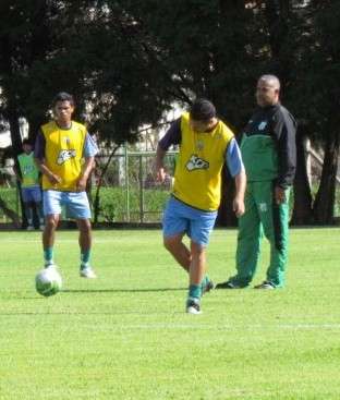 Leia mais sobre o artigo Campeonato Mineiro 2012: Caldense sai na frente e treina desde outubro