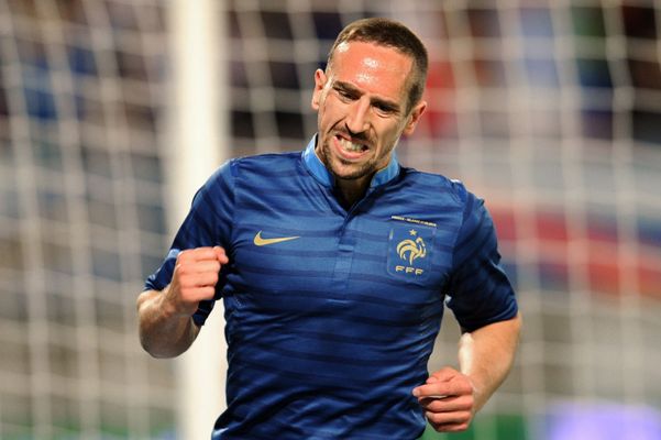 Read more about the article Cortado por lesão nas costas, francês Ribéry lamenta ausência da Copa