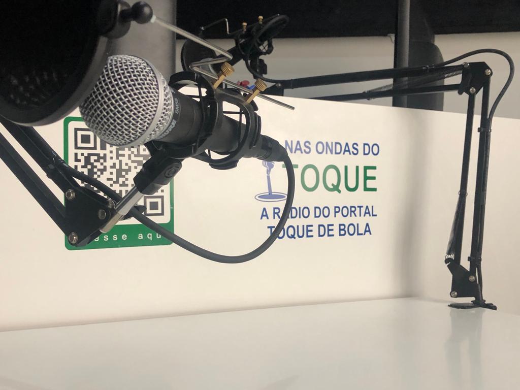 Read more about the article Uma estreia, dois “boas noites”. Bem-vindo ao rádio!