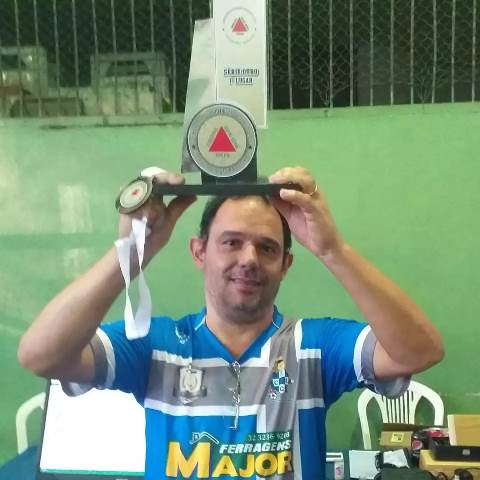 Leia mais sobre o artigo Hélio Pereira é campeão mineiro individual de futebol de mesa – dadinho