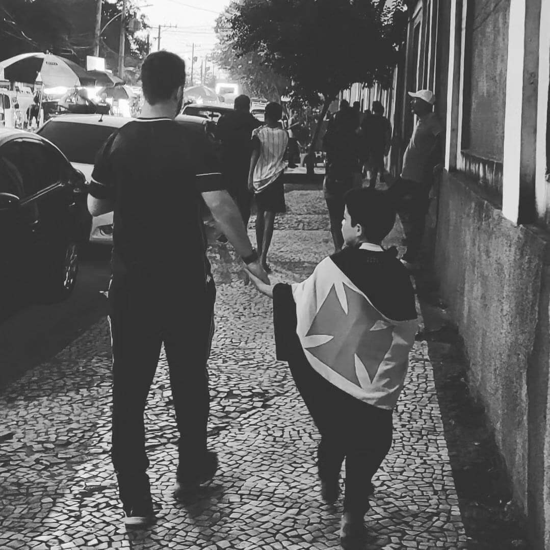 Leia mais sobre o artigo “Nunca mais quero voltar!” Professor relata trauma com o filho em São Januário